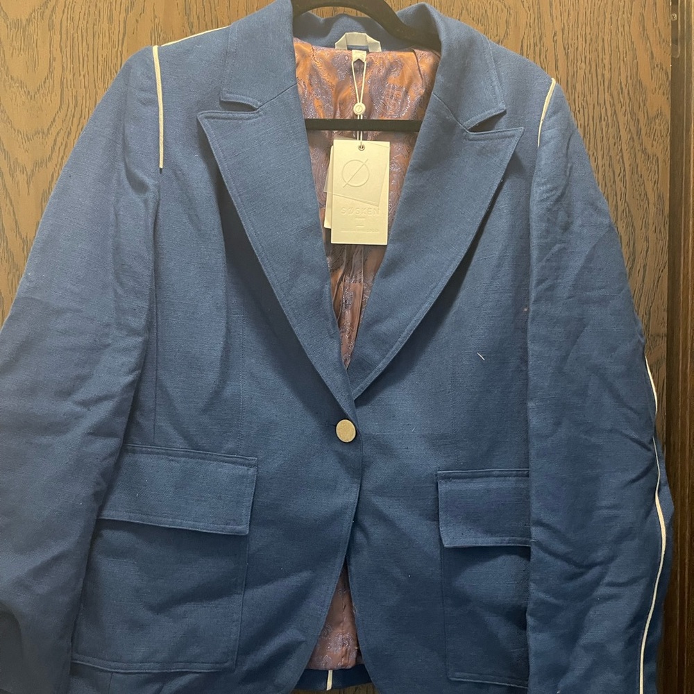 Sosken Studios women’s Blue Blazer